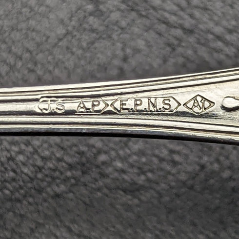 6 把英國復古鍍銀叉子裝在一個盒子裡